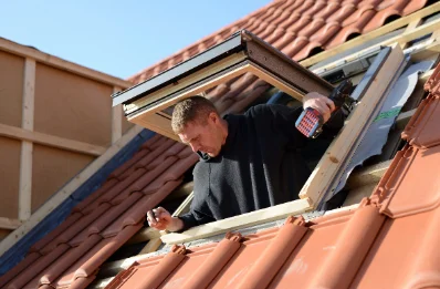 Pose de fenêtres de toit Velux à Gueux